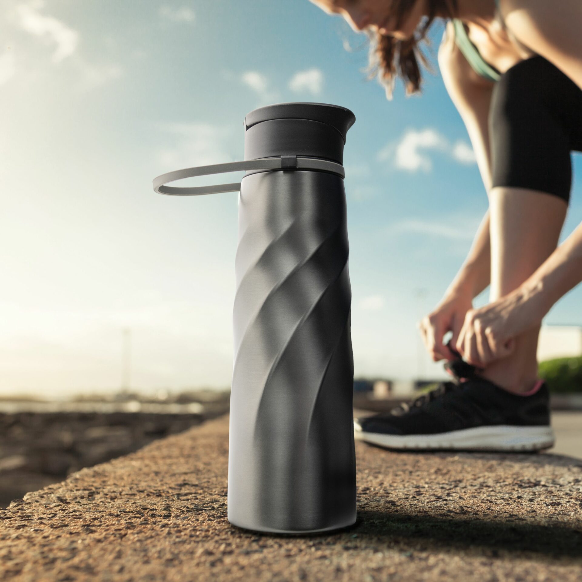 1000ml Metallic Wave Sports Water Bottle Made from Recycled Stainless Steel lifestyle
